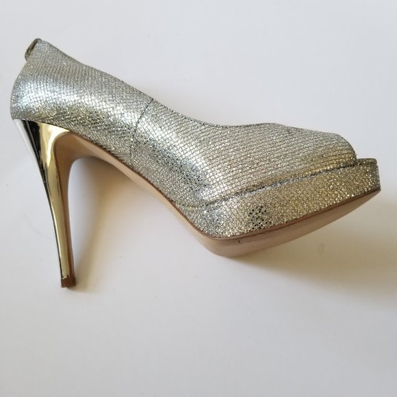 Michael Kors York Platform Silver Glitter Pumps, Heels  (size 8) - Picture 10 of 10